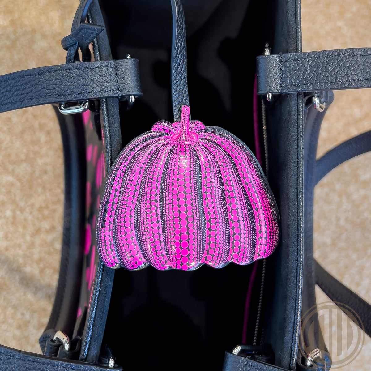 Louis Vuitton LV x YK Onthego MM Black/Fuchsia