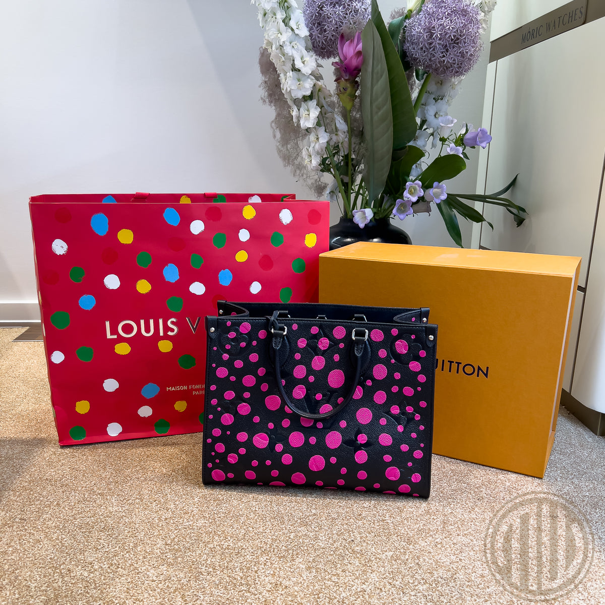 Louis Vuitton LV x YK Onthego MM Black/Fuchsia