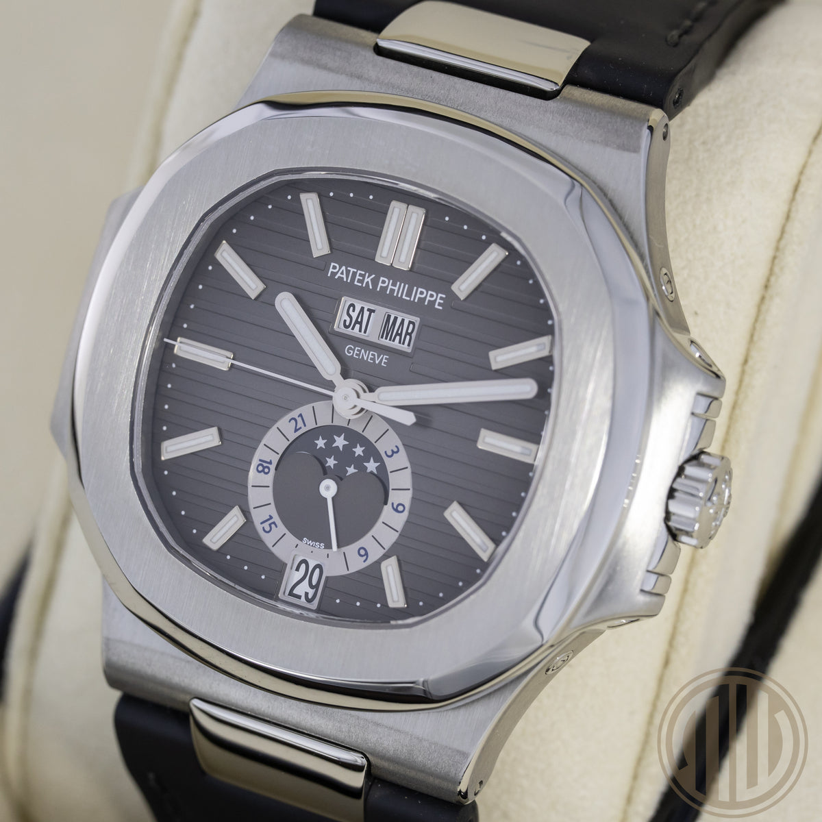 Patek Philippe Nautilus Annual Calendar | New Patek-Service | Box and Papers | 2011