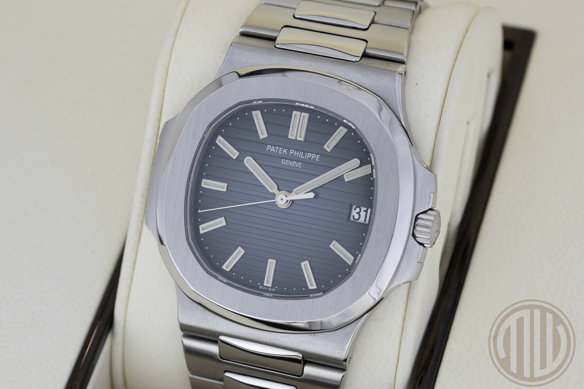 Patek Philippe Nautilus Blue Dial | German Watch | Box and Papers | 2008