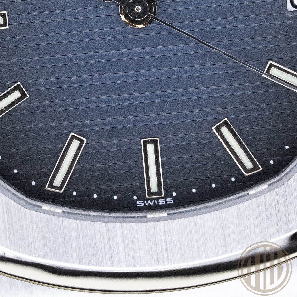 Patek Philippe Nautilus Blue Dial | German Watch | Box and Papers | 2008