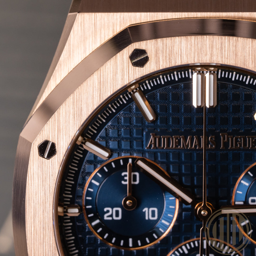 Audemars Piguet Royal Oak Chronograph Blue Dial | 50th Anniversary | 18ct Roségold | Box and Papers