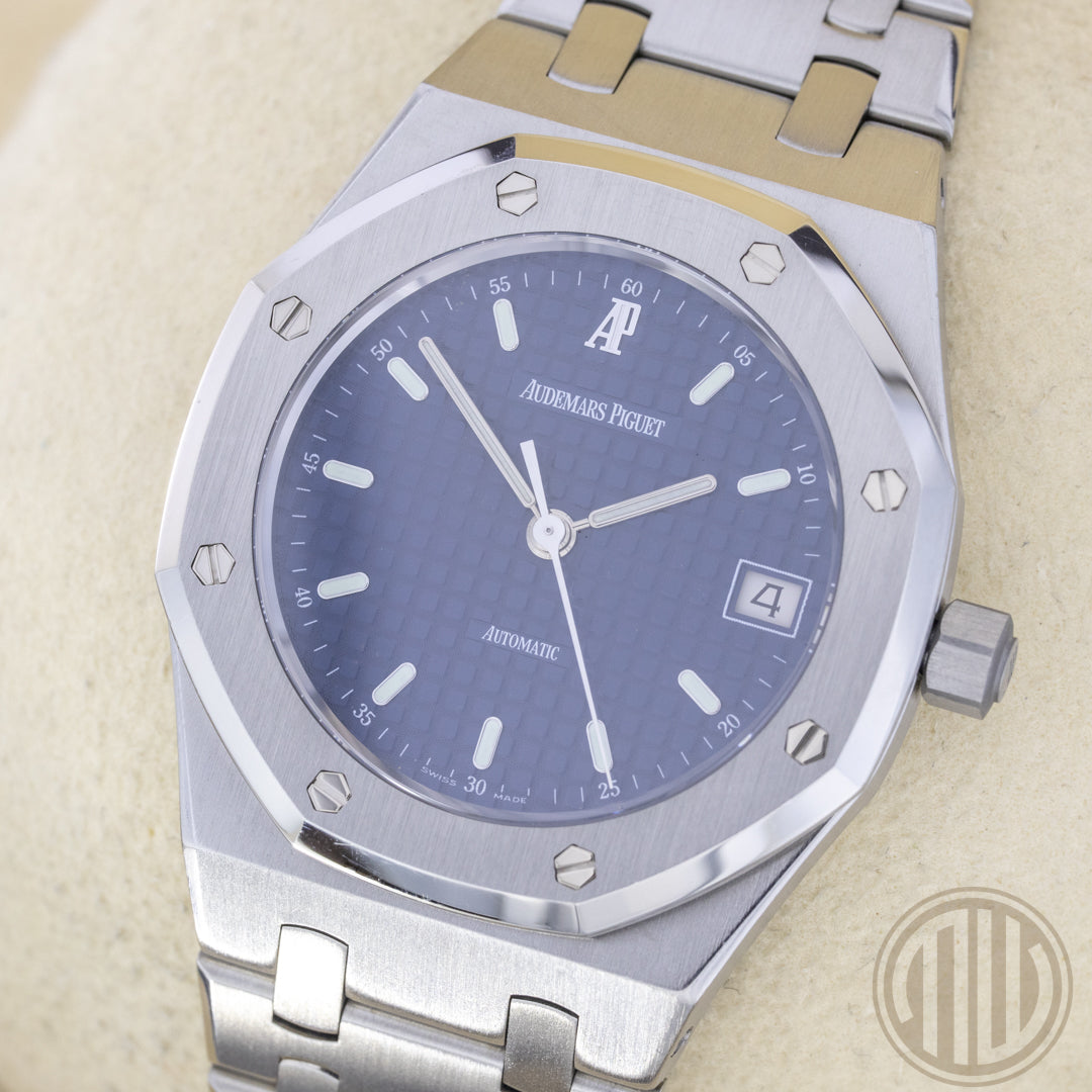 Audemars Piguet Royal Oak Blue Dial | New AP-Service | Box and Papers | 2003