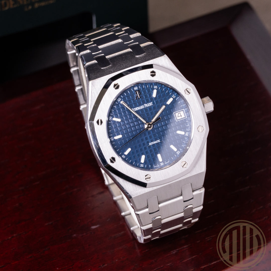 Audemars Piguet Royal Oak Blue Dial | New AP-Service | Box and Papers | 2003