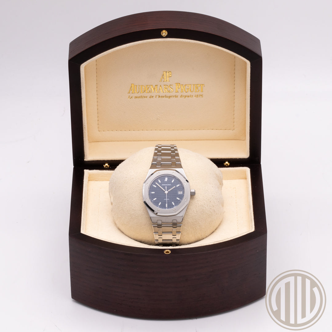 Audemars Piguet Royal Oak Blue Dial | New AP-Service | Box and Papers | 2003