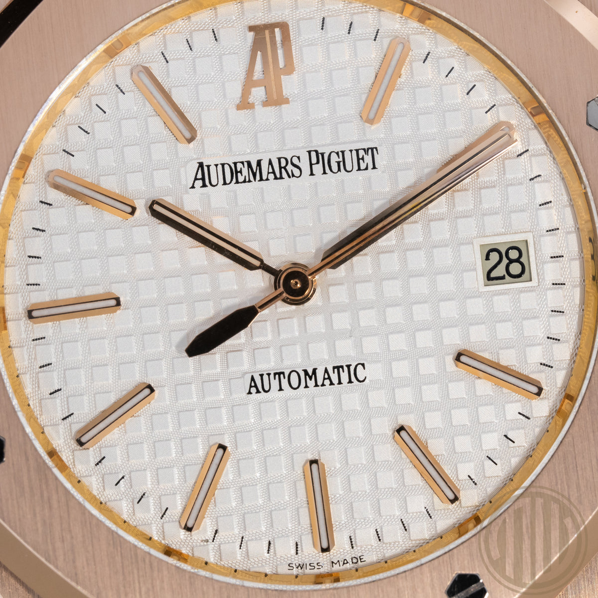 Audemars Piguet Royal Oak Selfwinding White Dial | 18kt Rosegold | Box and Papers | 2013