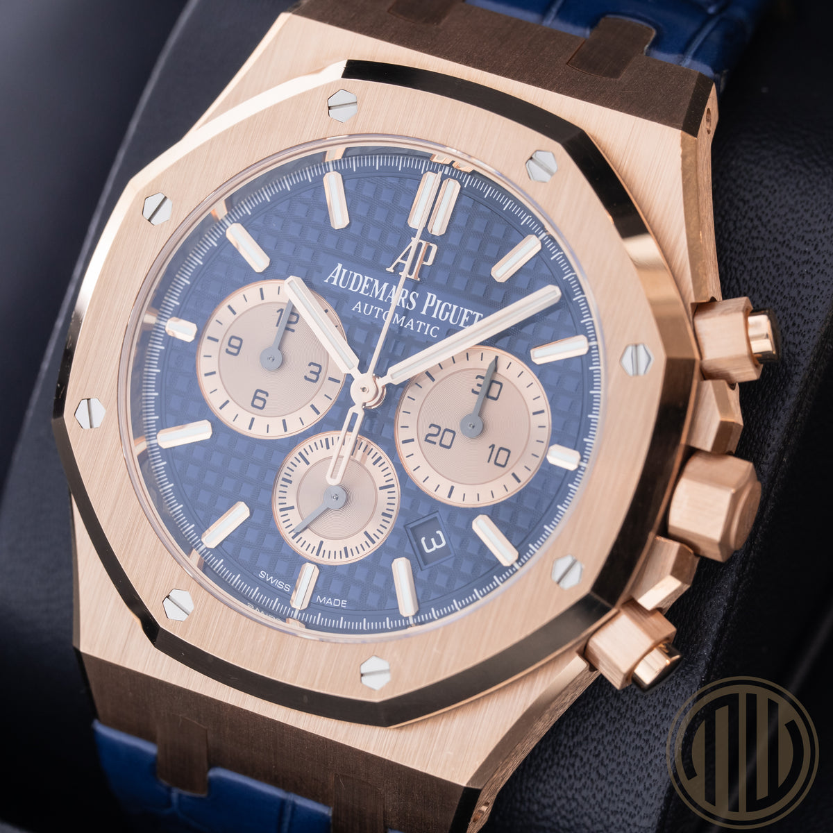 Audemars Piguet Royal Oak Chronograph Blue Dial | Roségold | Box and Papers | 2020 | 26331OR