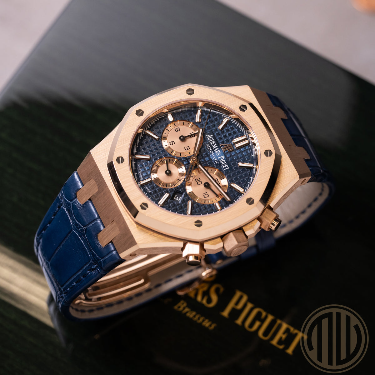 Audemars Piguet Royal Oak Chronograph Blue Dial | Roségold | Box and Papers | 2020 | 26331OR