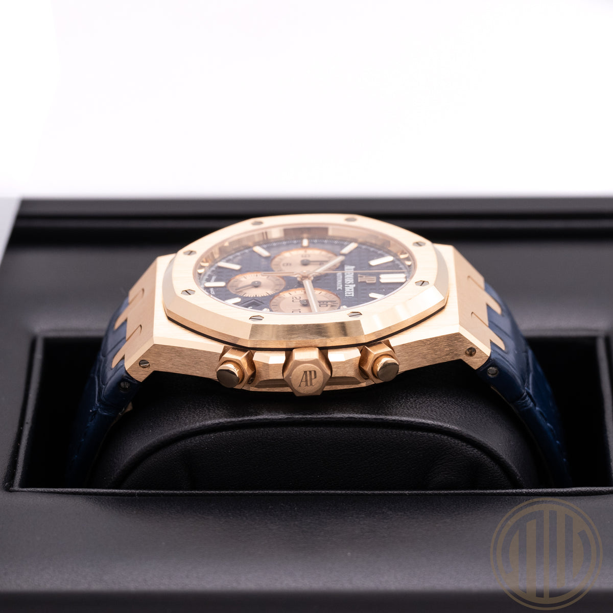 Audemars Piguet Royal Oak Chronograph Blue Dial | Roségold | Box and Papers | 2020 | 26331OR