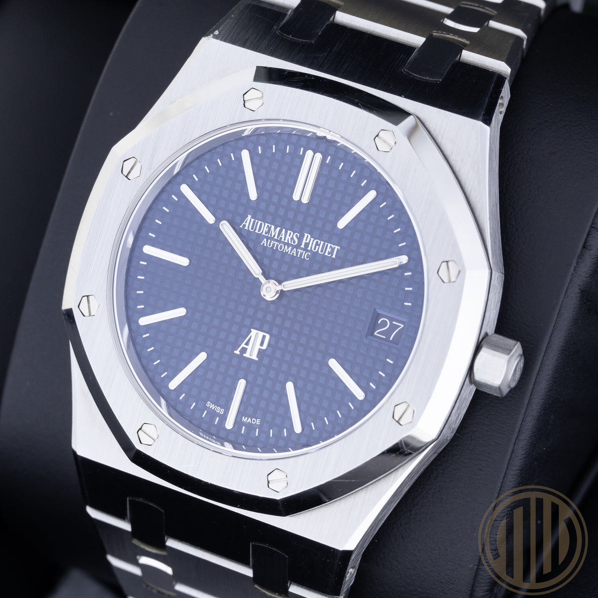 Audemars Piguet Royal Oak Jumbo "jumbo" Extra-thin 50th Anniversary | Blue Dial | Box and Papers | 2022