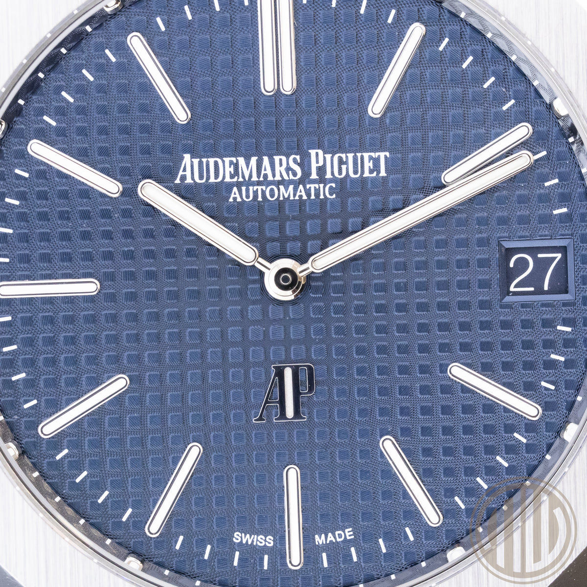 Audemars Piguet Royal Oak Jumbo "jumbo" Extra-thin 50th Anniversary | Blue Dial | Box and Papers | 2022
