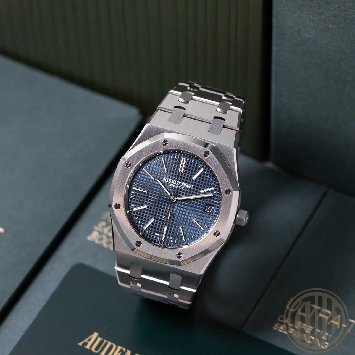 Audemars Piguet Royal Oak Jumbo "jumbo" Extra-thin 50th Anniversary | Blue Dial | Box and Papers | 2022