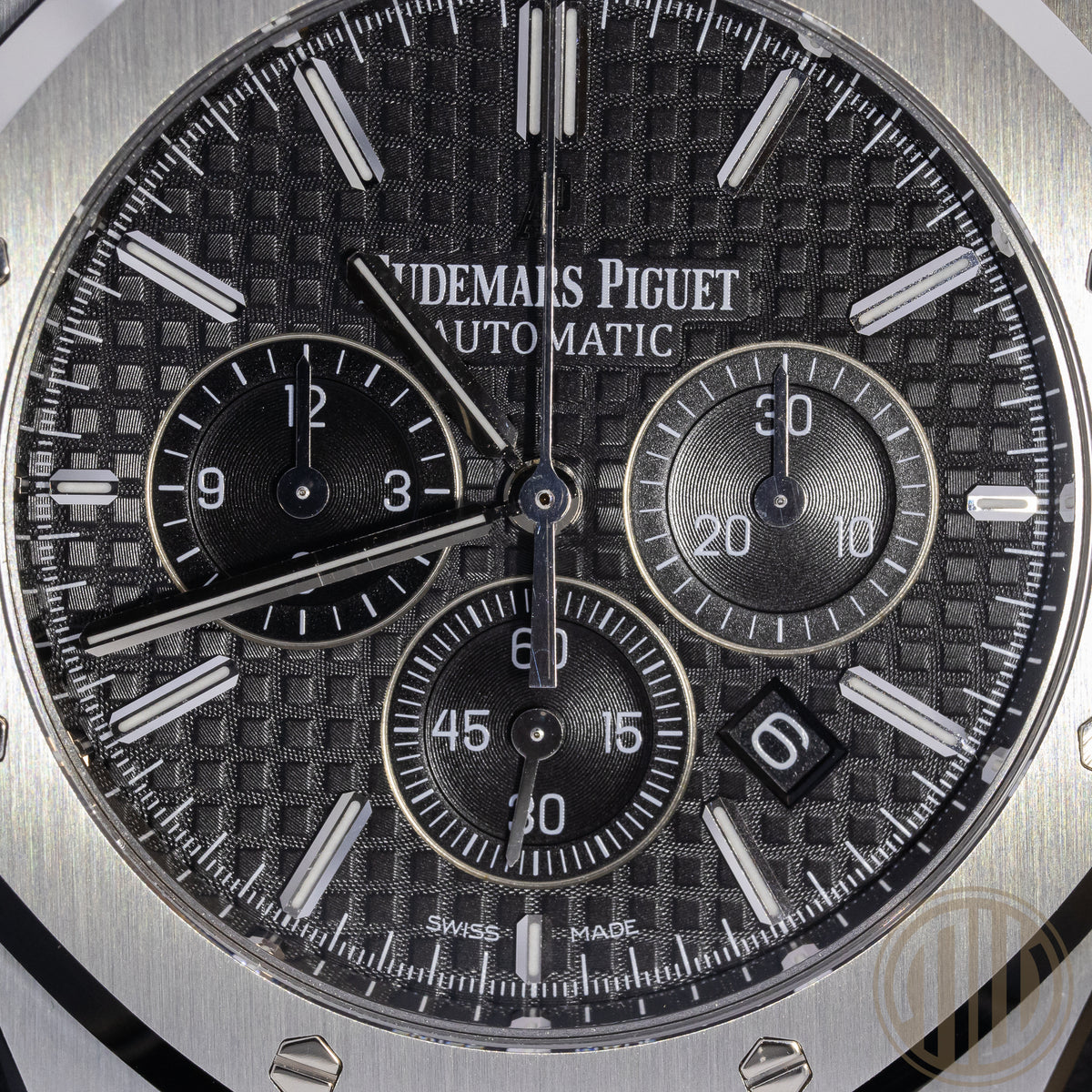 Audemars Piguet Royal Oak Chronograph Black Dial | New Service | German Watch | Box and Papers