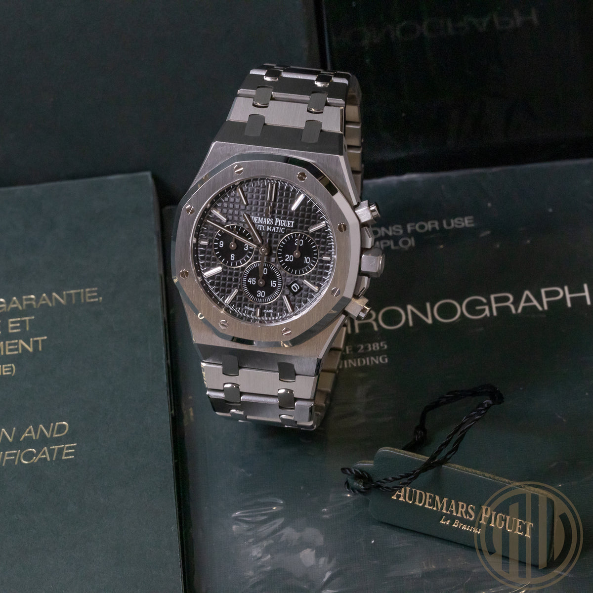 Audemars Piguet Royal Oak Chronograph Black Dial | New Service | German Watch | Box and Papers