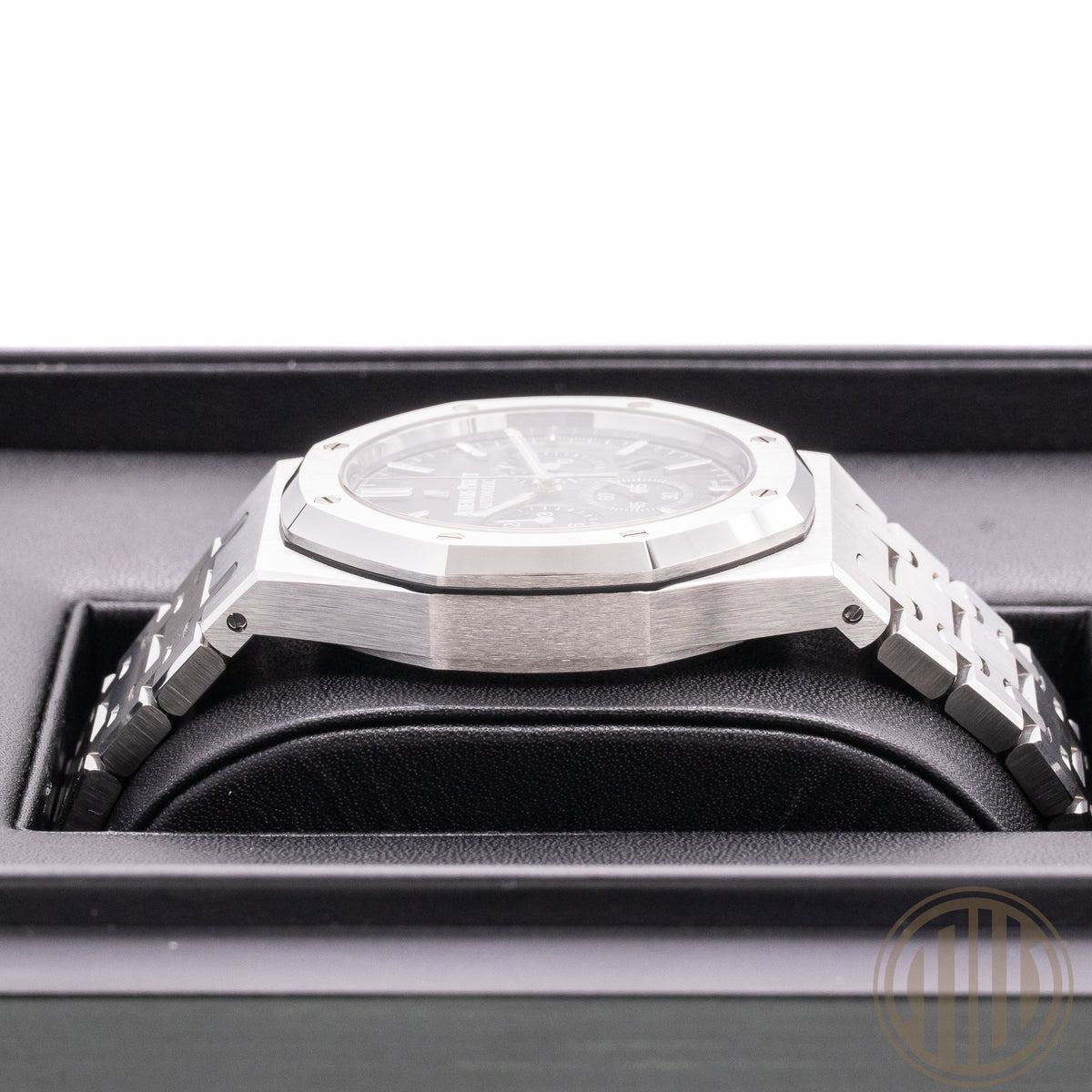 Audemars Piguet Royal Oak Chronograph Black Dial | New Service | German Watch | Box and Papers