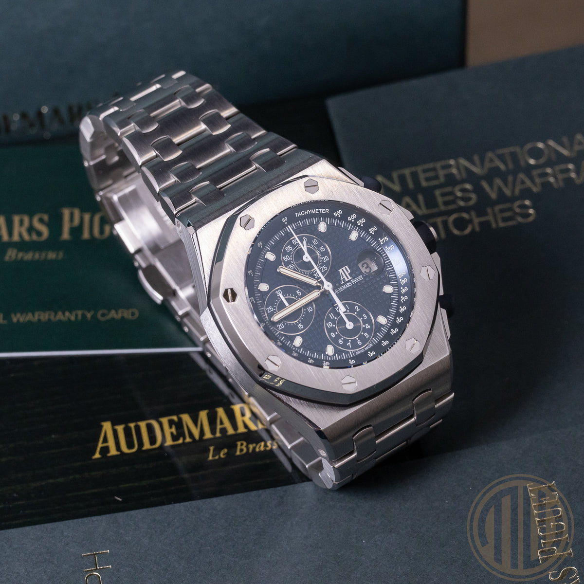 Audemars Piguet Royal Oak Offshore Chronograph "Beast" | Blue Dial | AP-Warranty | Box and Papers | 2020