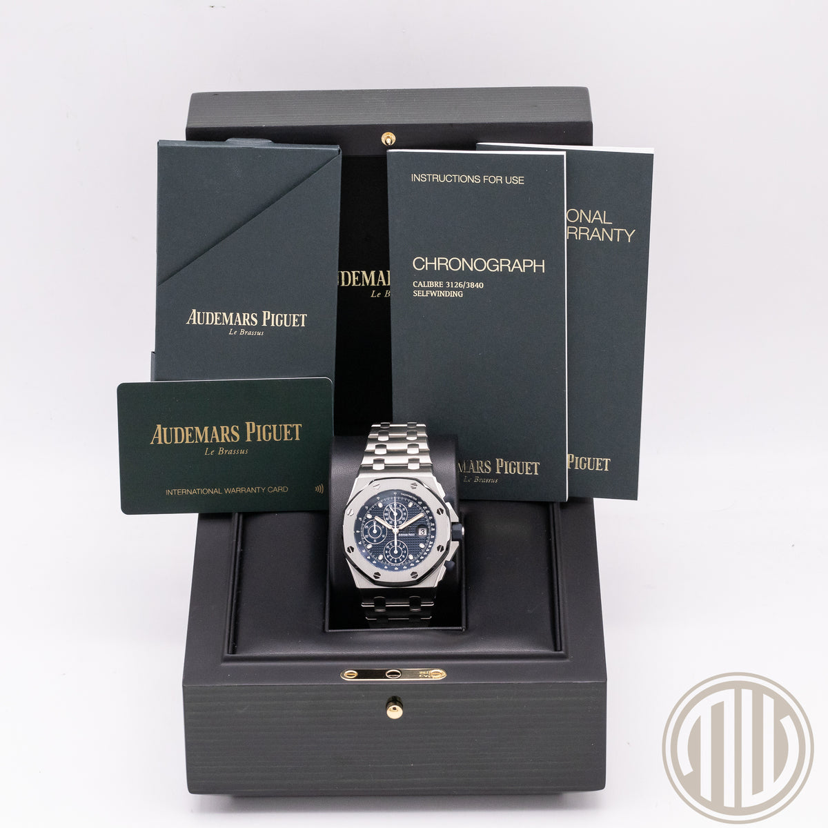 Audemars Piguet Royal Oak Offshore Chronograph "Beast" | Blue Dial | AP-Warranty | Box and Papers | 2020