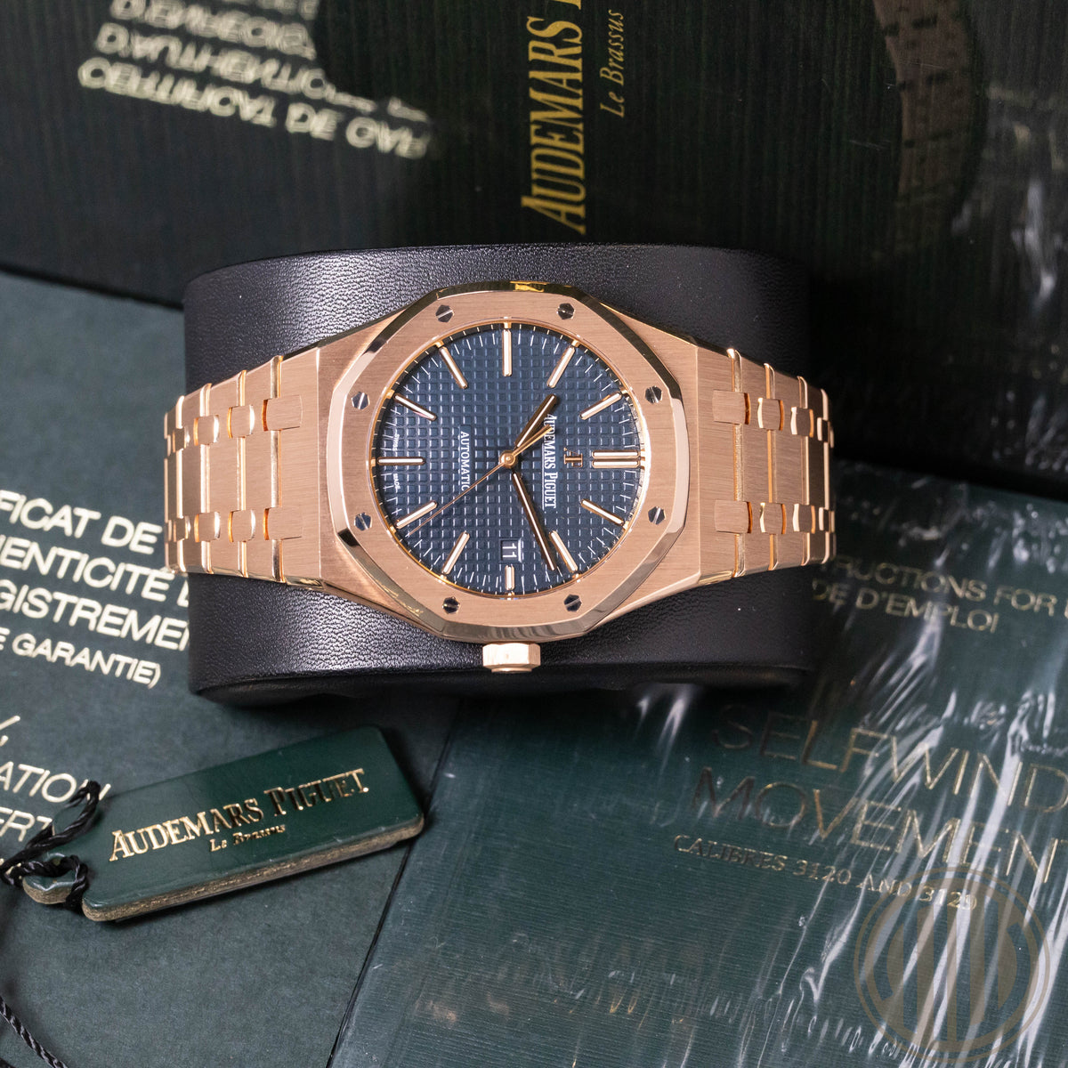 Audemars Piguet Royal Oak Selfwinding Blue Dial | 18kt Roségold | Orig.Invoice | Box & Papers