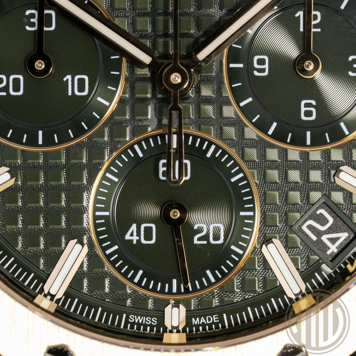 Audemars Piguet Royal Oak Green Dial | 18kt Roségold | Box and Papers | 2023