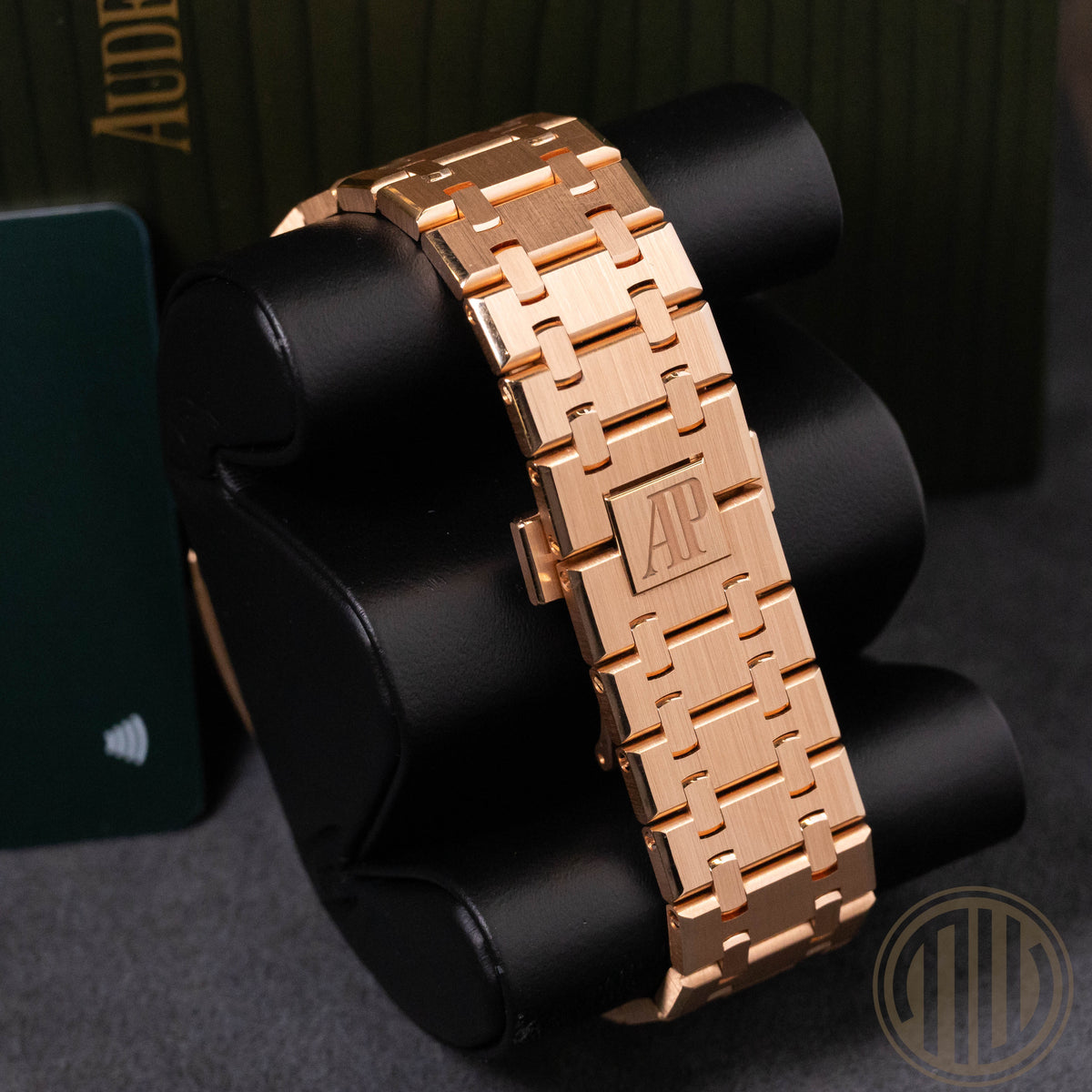 Audemars Piguet Royal Oak Green Dial | 18kt Roségold | Box and Papers | 2023