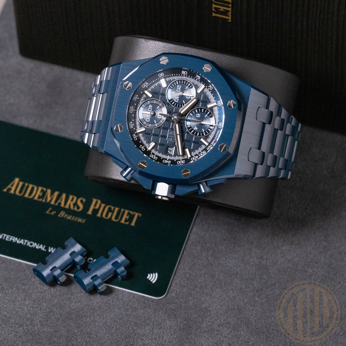 Audemars Piguet Royal Oak Offshore „Bleu Nuit Nuage 50“ | Ceramic | Like New | Box and Papers | 2025