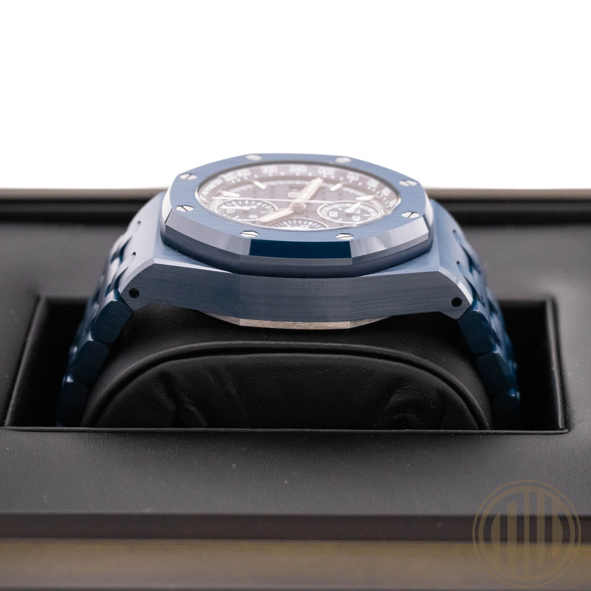 Audemars Piguet Royal Oak Offshore „Bleu Nuit Nuage 50“ | Ceramic | Like New | Box and Papers | 2025