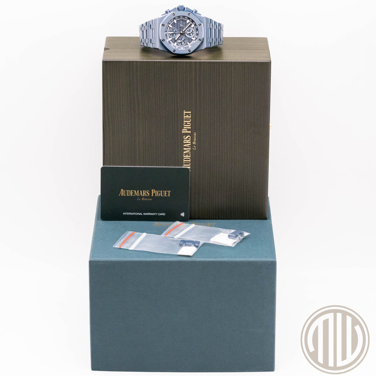Audemars Piguet Royal Oak Offshore „Bleu Nuit Nuage 50“ | Ceramic | Like New | Box and Papers | 2025