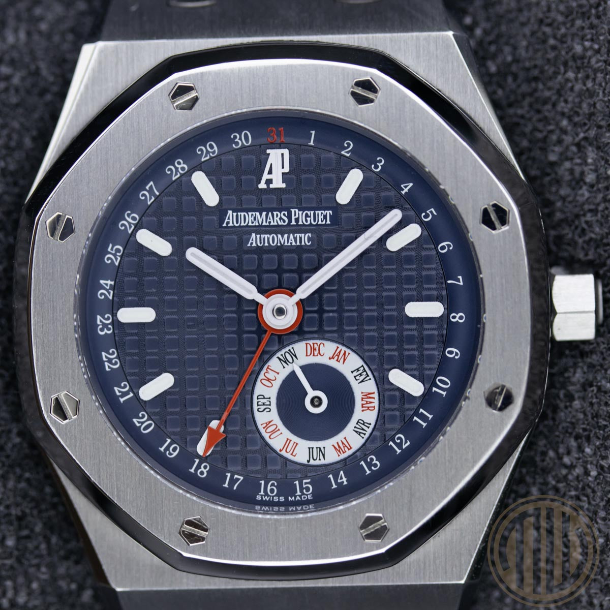 Audemars Piguet Royal Oak Annual Calendar | Blue Dial | AP Service 2021 | Box and Papers | 2592ST