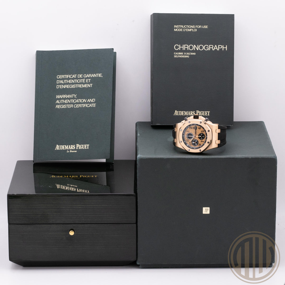 Audemars Piguet Royal Oak Offshore Chronograph 18Karat Roségold | Rubber Strap | Box and Papers | 2017