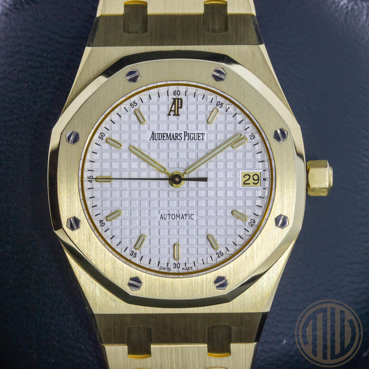 Audemars Piguet Royal Oak 36mm | White Dial | NOS 2021 | New | Box & Papers | 14790BA