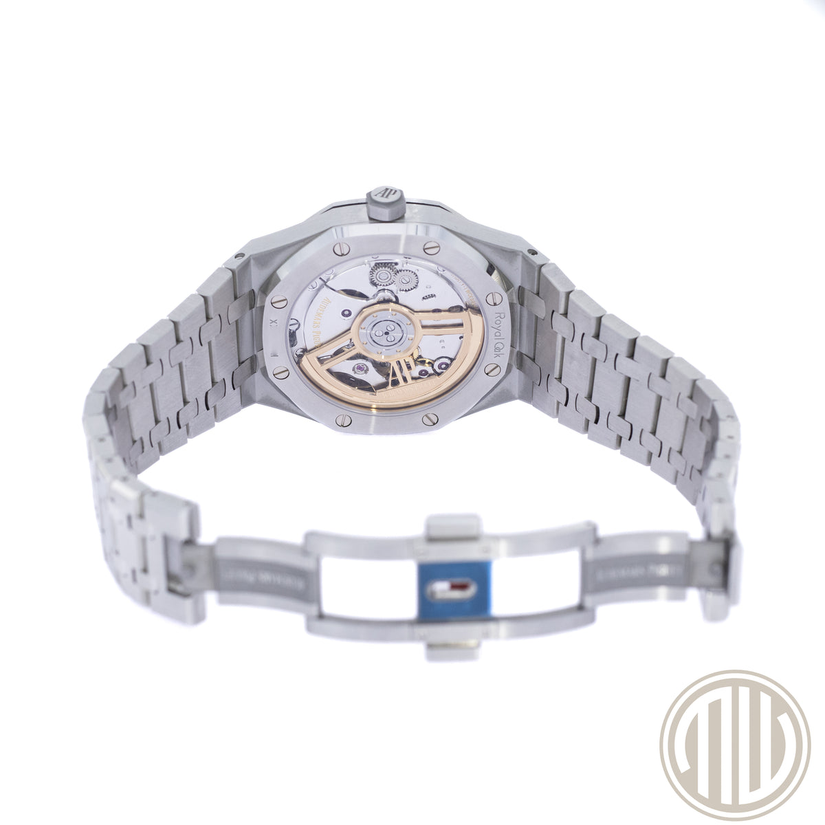 Audemars Piguet Royal Oak | Grey Tapisserie Dial | Box and Papers | 2022 | 15500