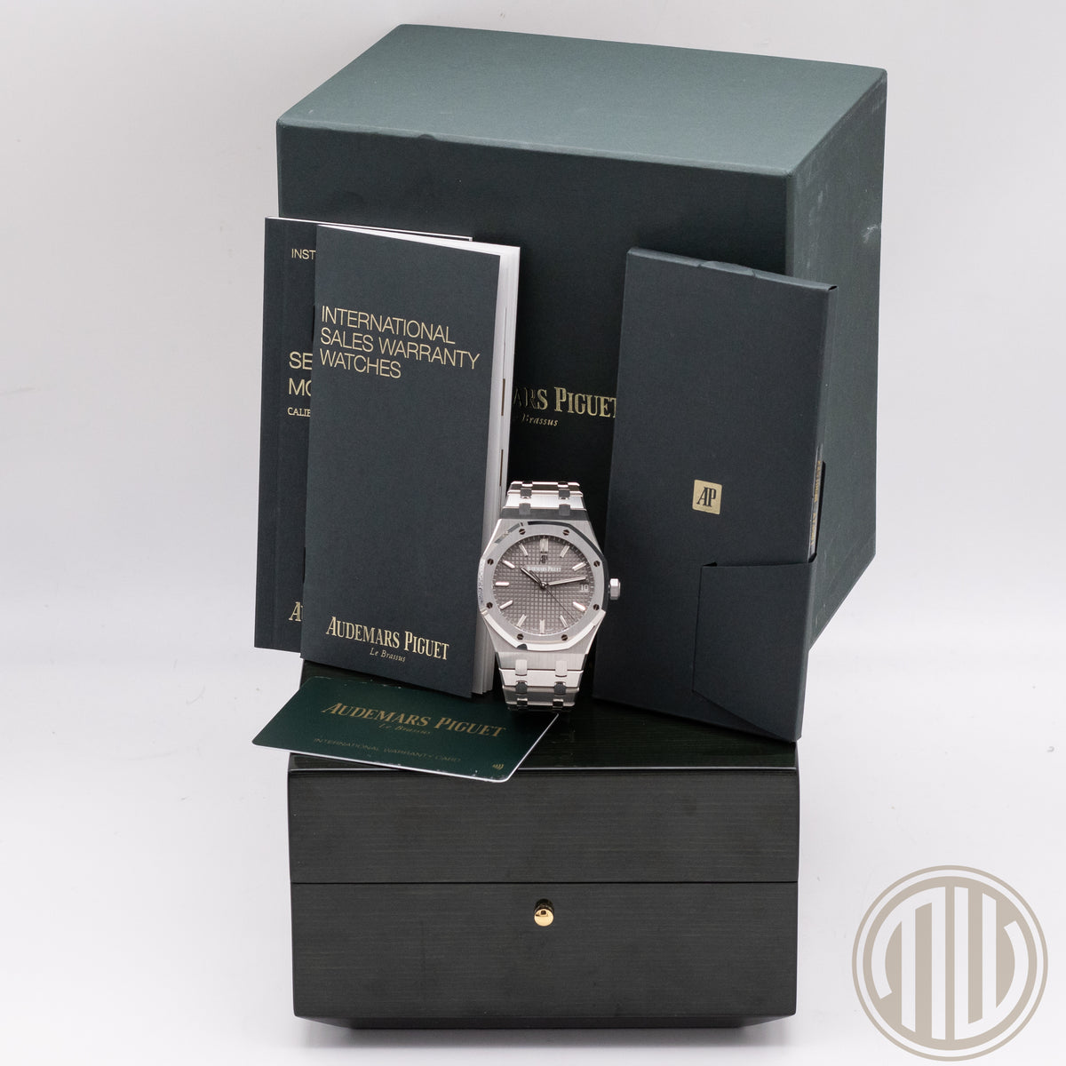 Audemars Piguet Royal Oak | Grey Tapisserie Dial | Box and Papers | 2022 | 15500