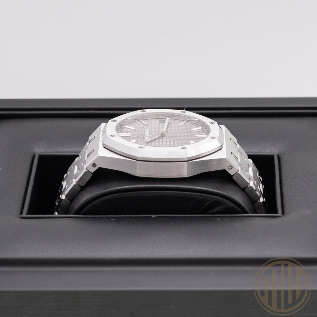 Audemars Piguet Royal Oak | Grey Tapisserie Dial | Box and Papers | 2022 | 15500