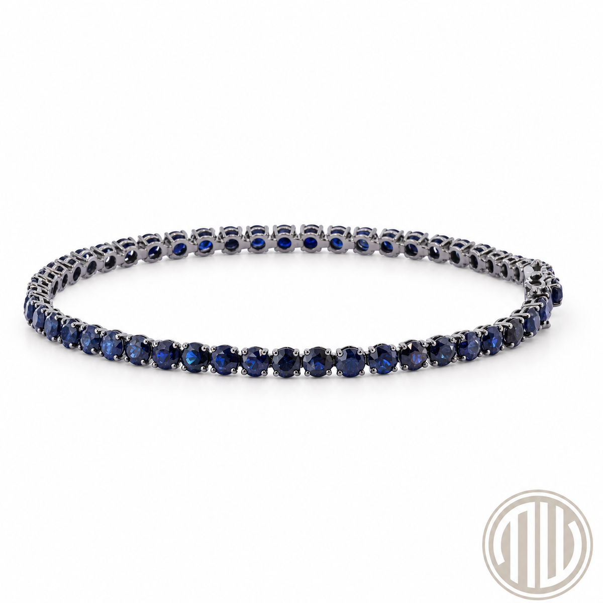 Exklusives Tennisarmband mit 10,44 ct natürlichen Dark Blue Saphiren – 750 Weißgold