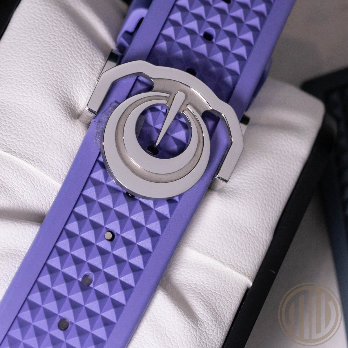 Gerald Charles Maestro GC19 Becker Limited Edition | Lavendel Clous-de-Paris-Muster | New