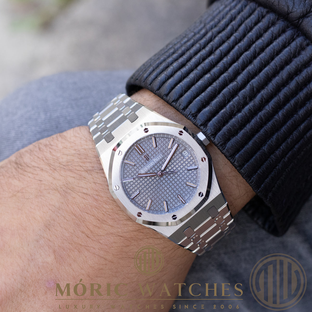 Audemars Piguet Royal Oak | Grey Tapisserie Dial | Box and Papers | 2022 | 15500