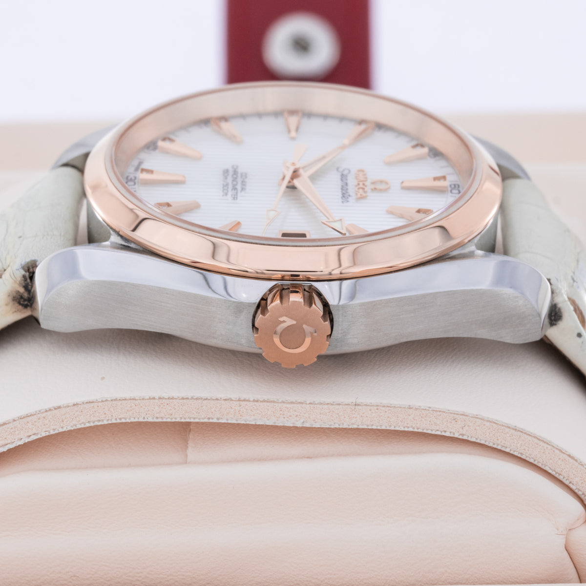 Seamaster Aqua Terra | Mother of Pearl Dial | New Omega Service | Box and Papers | 2011 |