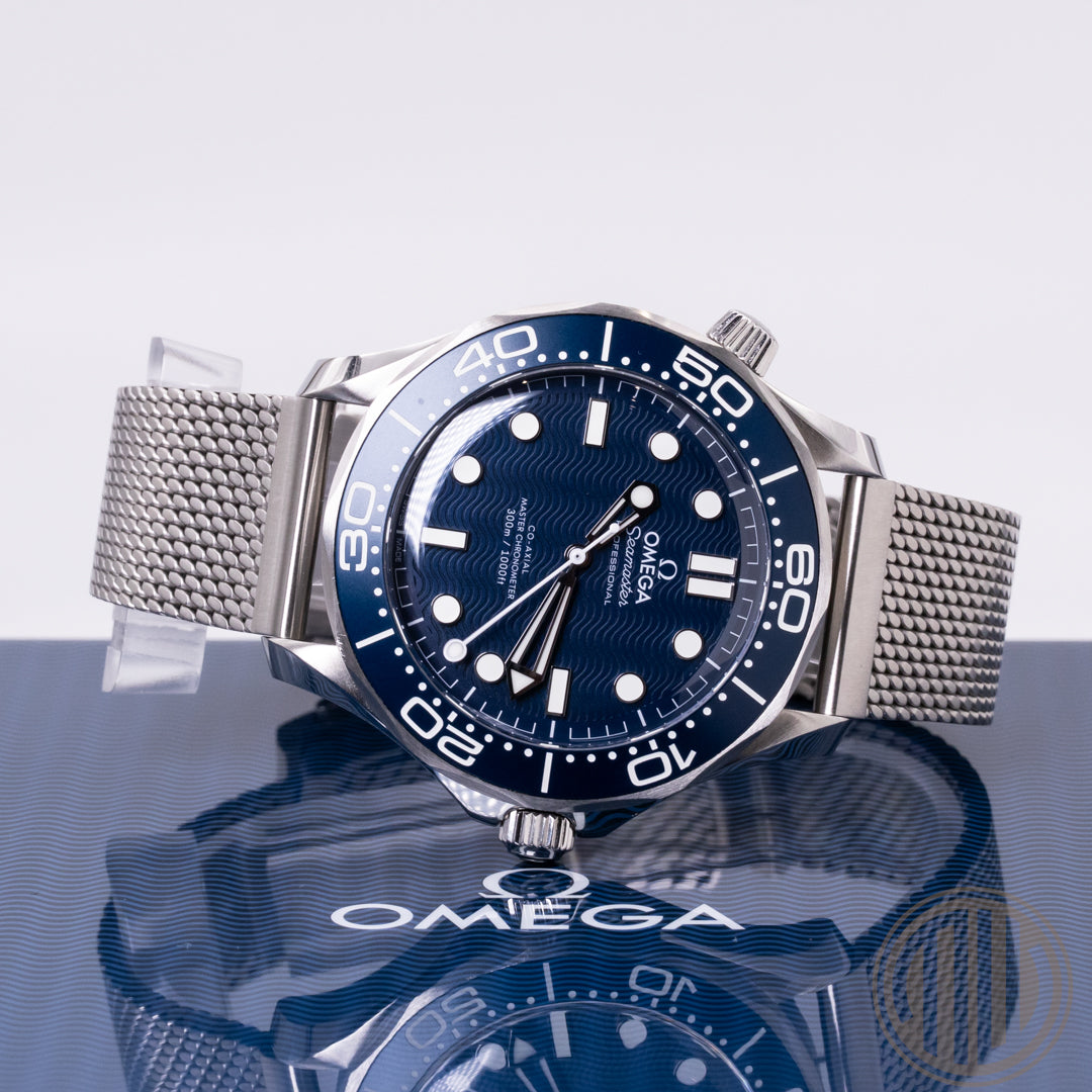 Omega Seamaster Diver 300 M | James Bond | Box and Papers | 2024