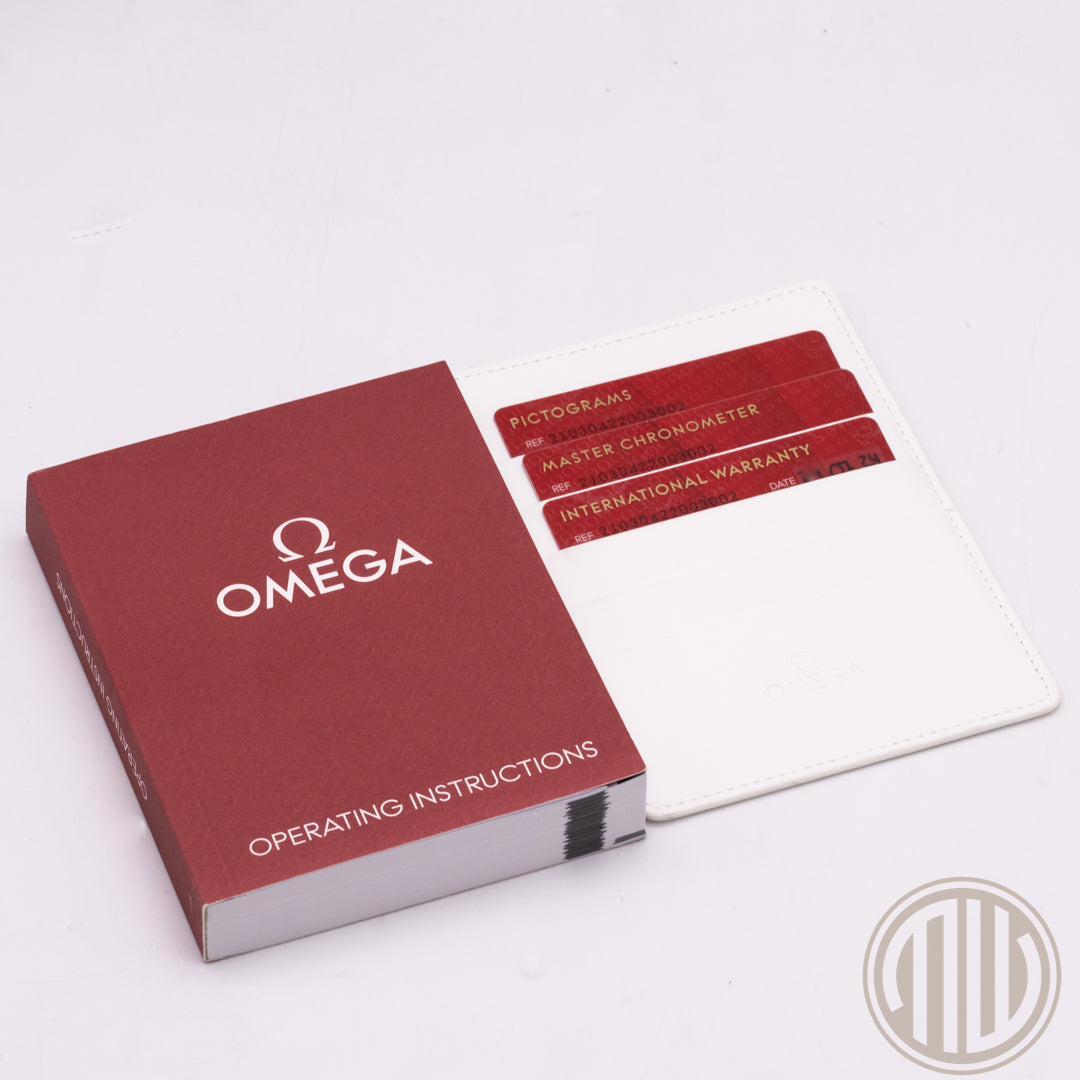 Omega Seamaster Diver 300 M | James Bond | Box and Papers | 2024