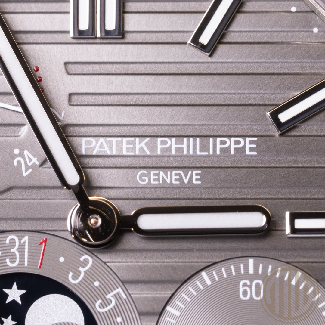 Patek Philippe Nautilus 18ct Whitegold | German Watch | 5712G | Box and Papers | 2022