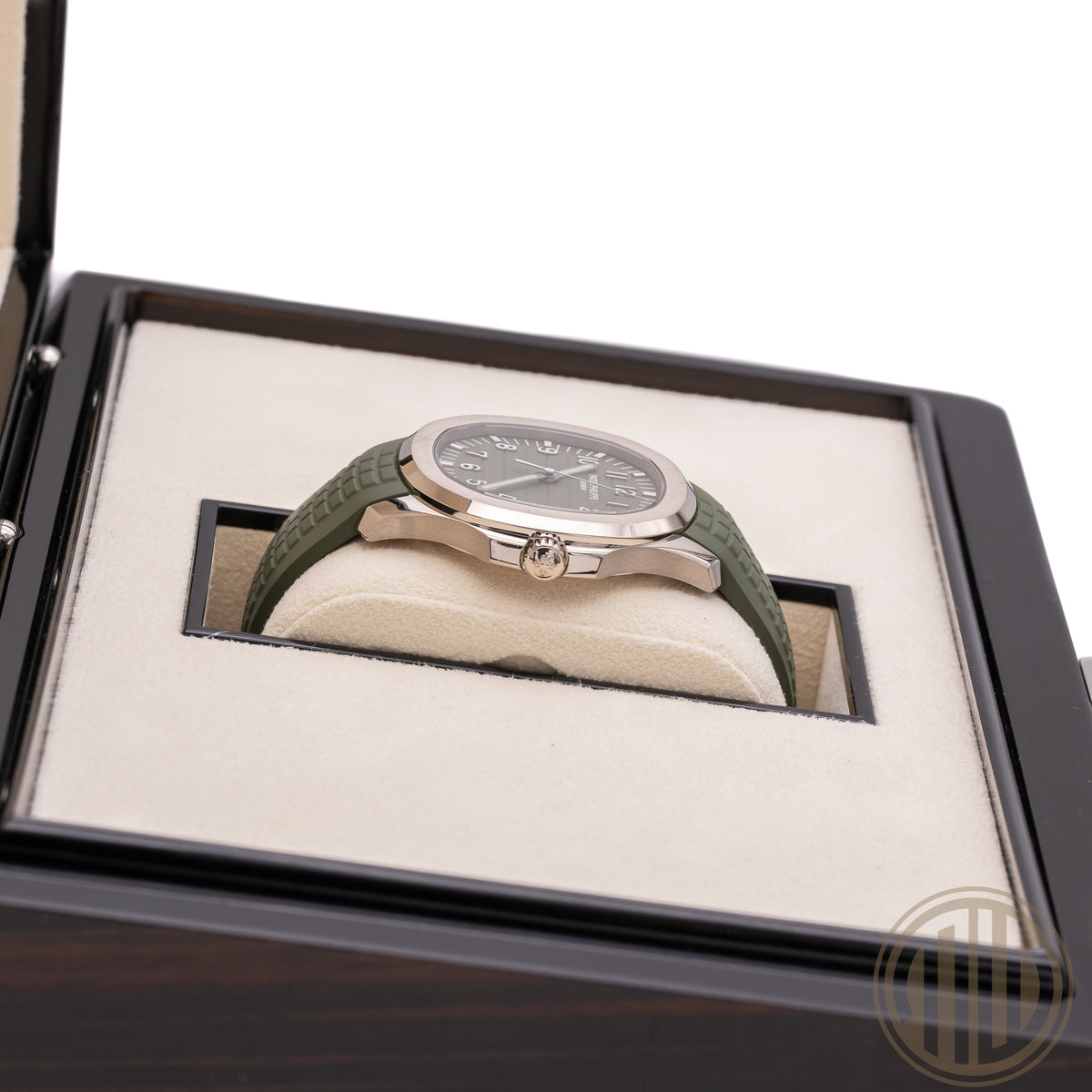 Patek Philippe Aquanaut Whitegold | Khaki-Green | Box and Papers | 2022 | 5168G