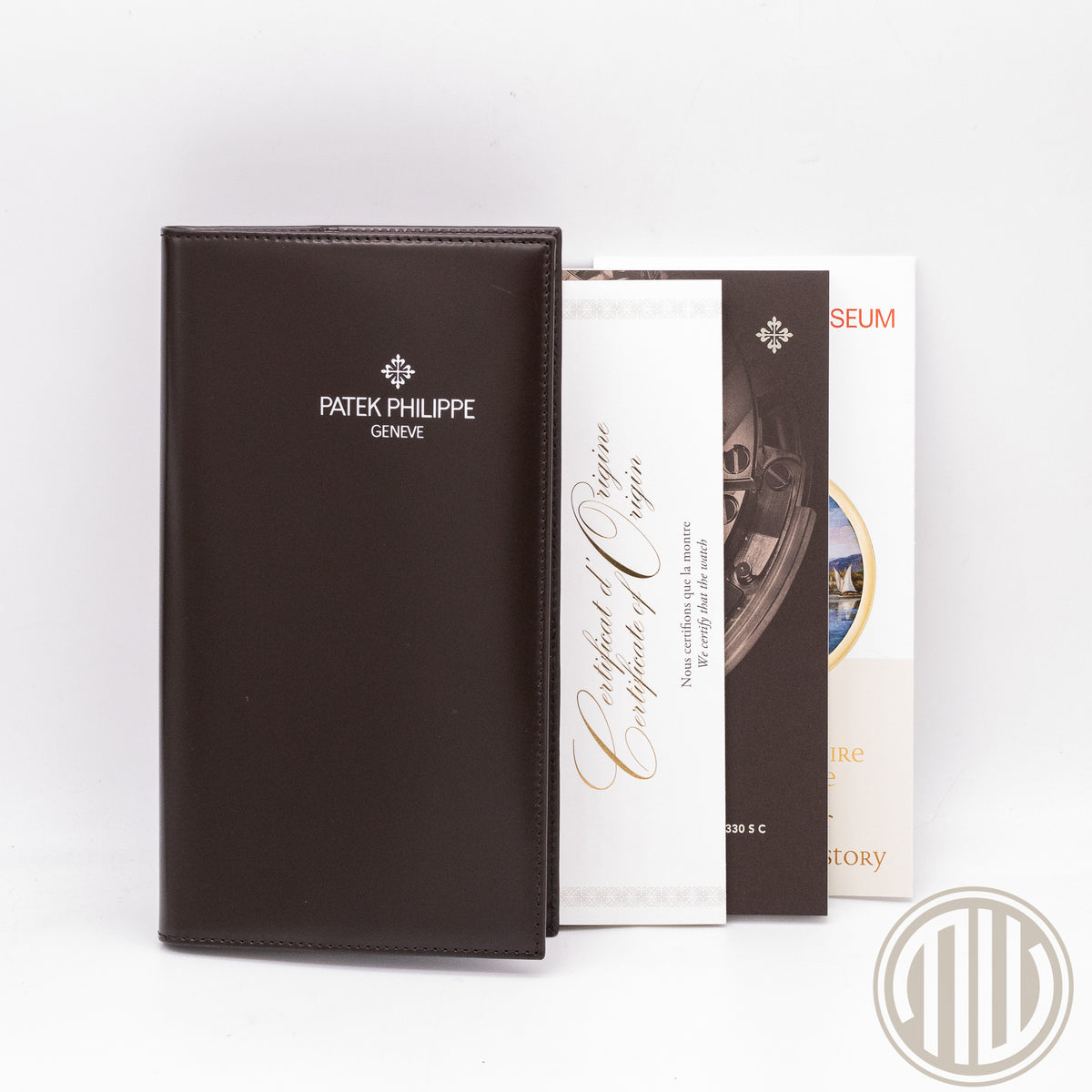Patek Philippe Calatrava 40mm Blue Blue | Carbon Dial | 18kt Whitegold | Box and Papers | 2023