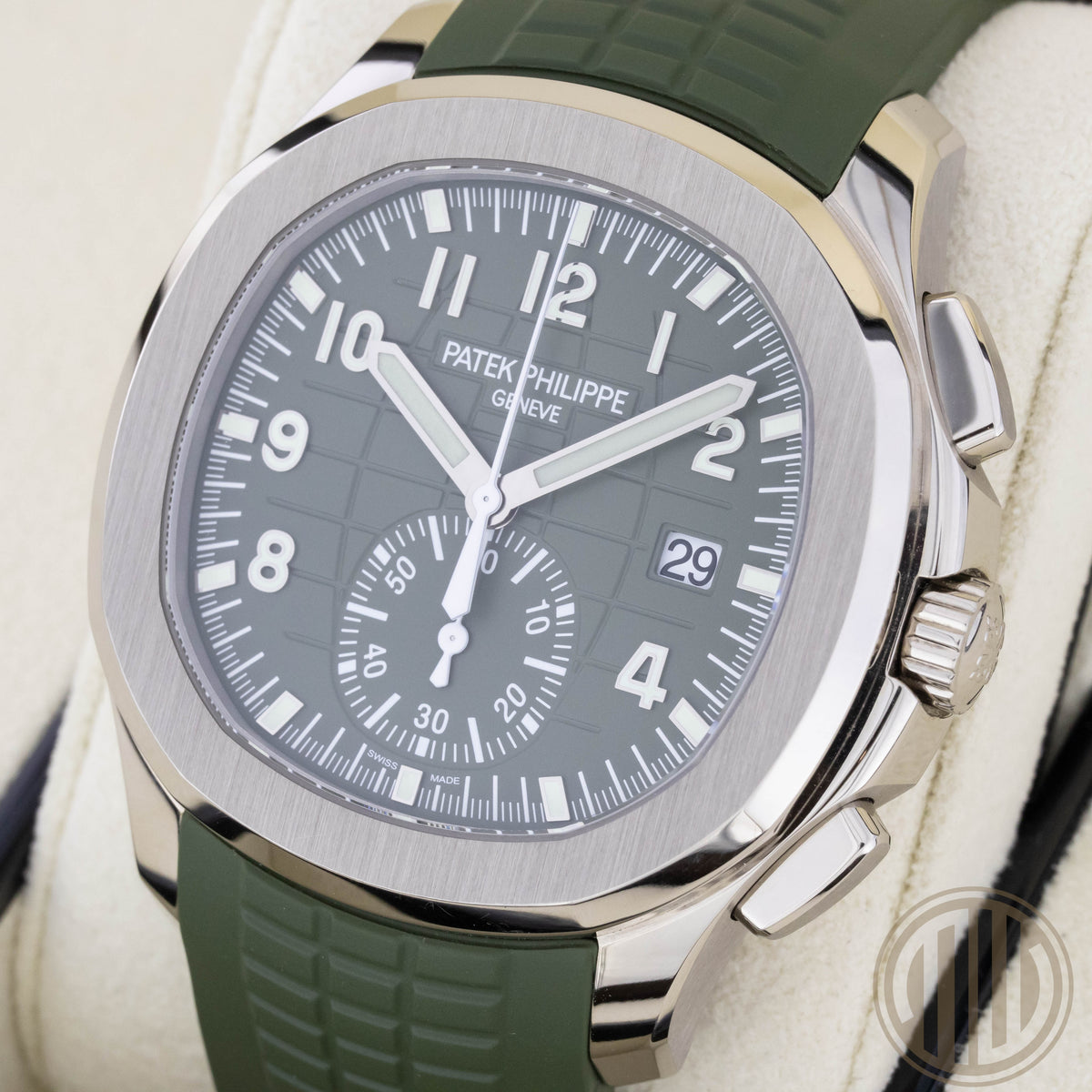 Patek Philippe Aquanaut Chronograph 18kt Whitegold | Khaki-Green | Box and Papers | 2024