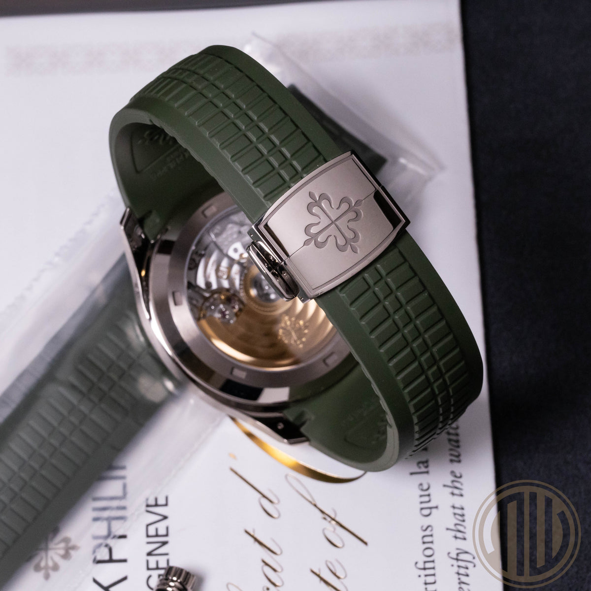 Patek Philippe Aquanaut Chronograph 18kt Whitegold | Khaki-Green | Box and Papers | 2024