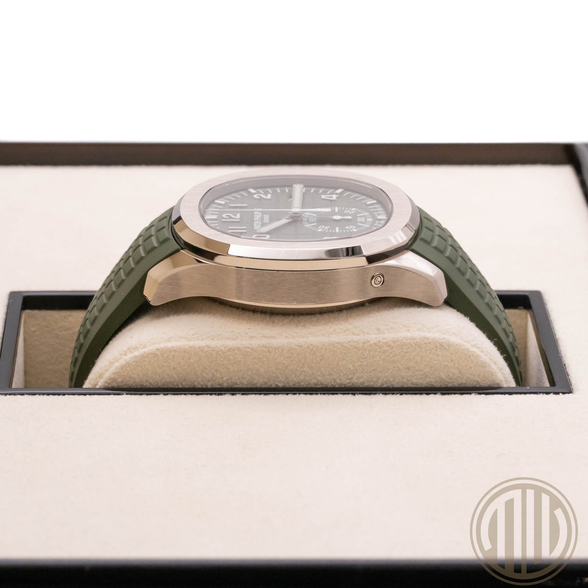 Patek Philippe Aquanaut Chronograph 18kt Whitegold | Khaki-Green | Box and Papers | 2024