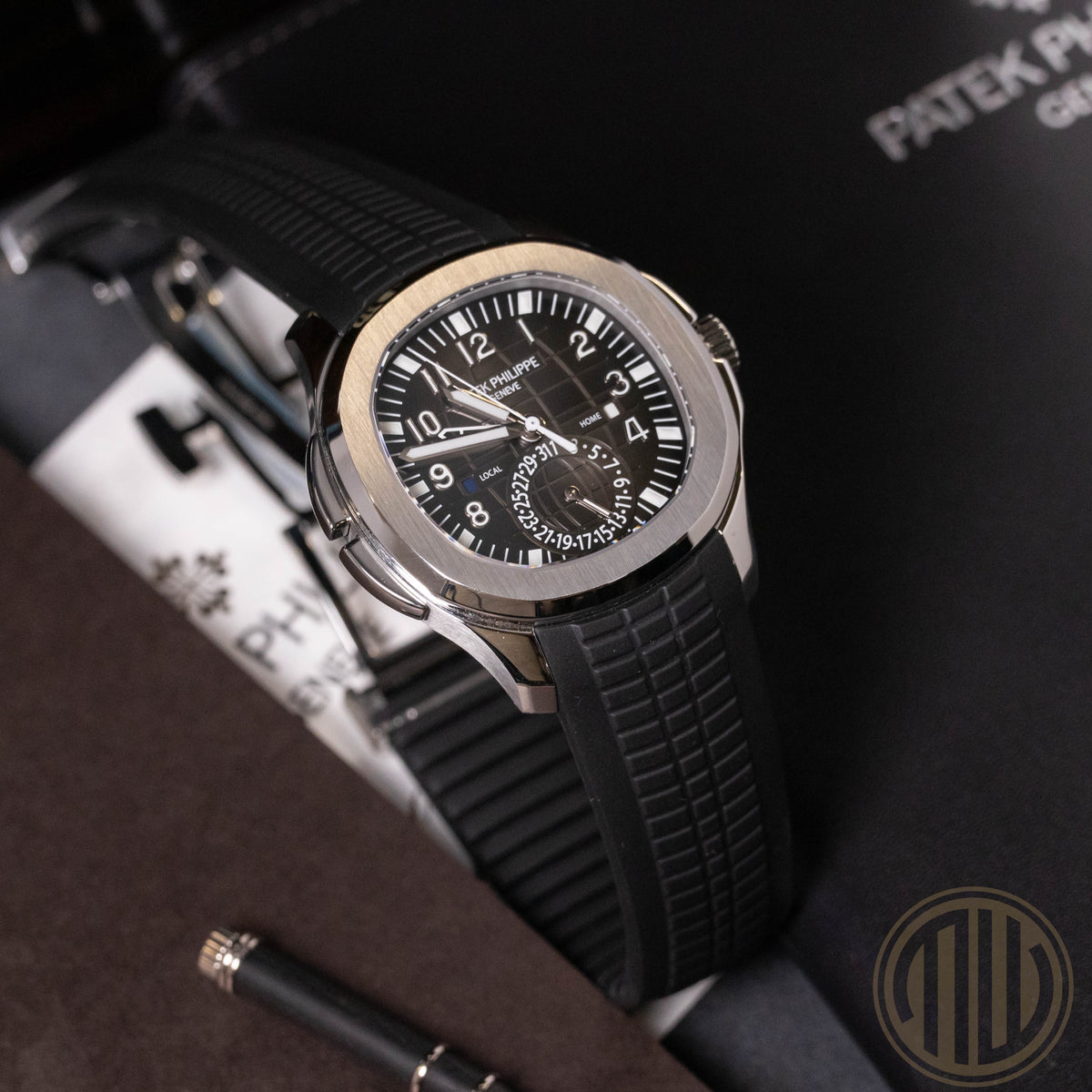 Patek Philippe Aquanaut Travel Time | Uncut-Strap | Top Condition | Box and Papers