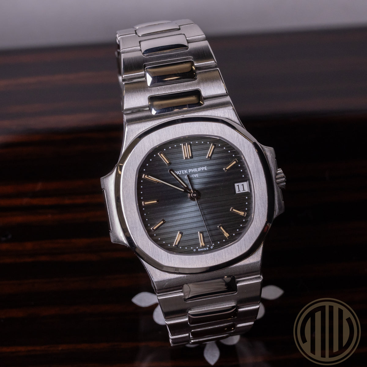 Patek Philippe Nautilus | Blue Dial | Steel | Extract from Archiv | Box | 1997 | 3800/1