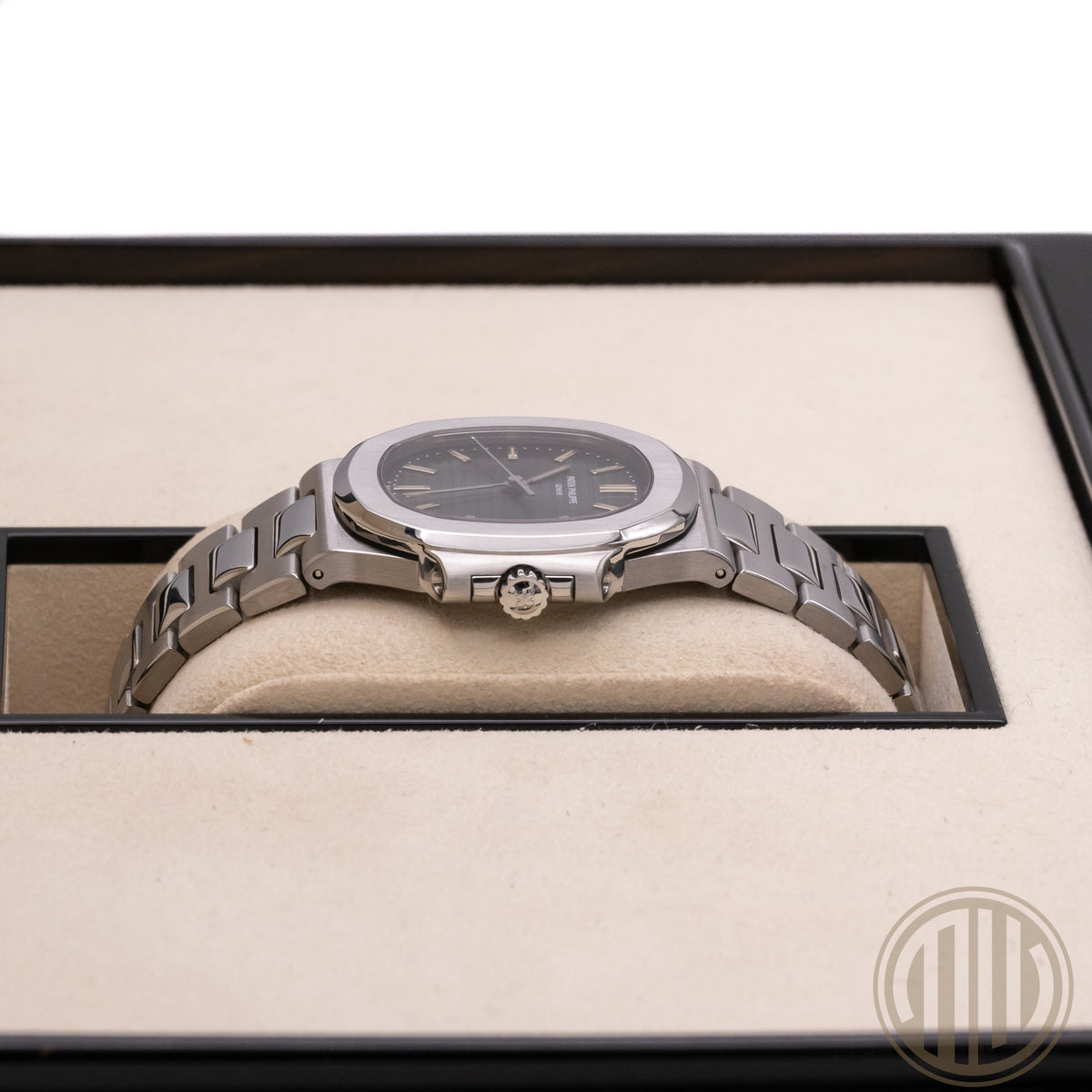 Patek Philippe Nautilus | Blue Dial | Steel | Extract from Archiv | Box | 1997 | 3800/1