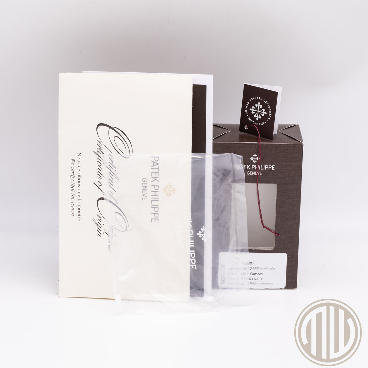 Patek Philippe Nautilus Blue Dial | New Patek Service | Box and Papers | 2008 | 5800