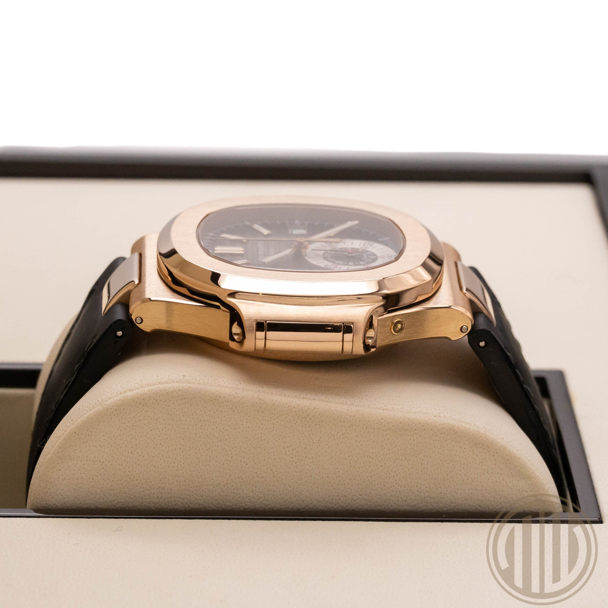 Patek Philippe Nautilus Chronograph | 18kt Roségold | Box and Papers | 2015 | 5980R